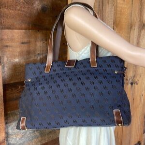 Dooney & Bourke signature tote bag blue signature logo brown leather
